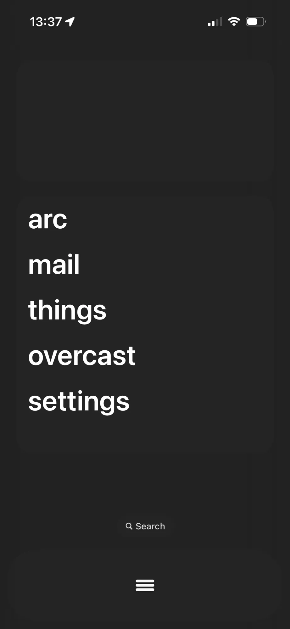 homescreen screenshot with dumb phone listing arc, mail, things, overcast, and settings