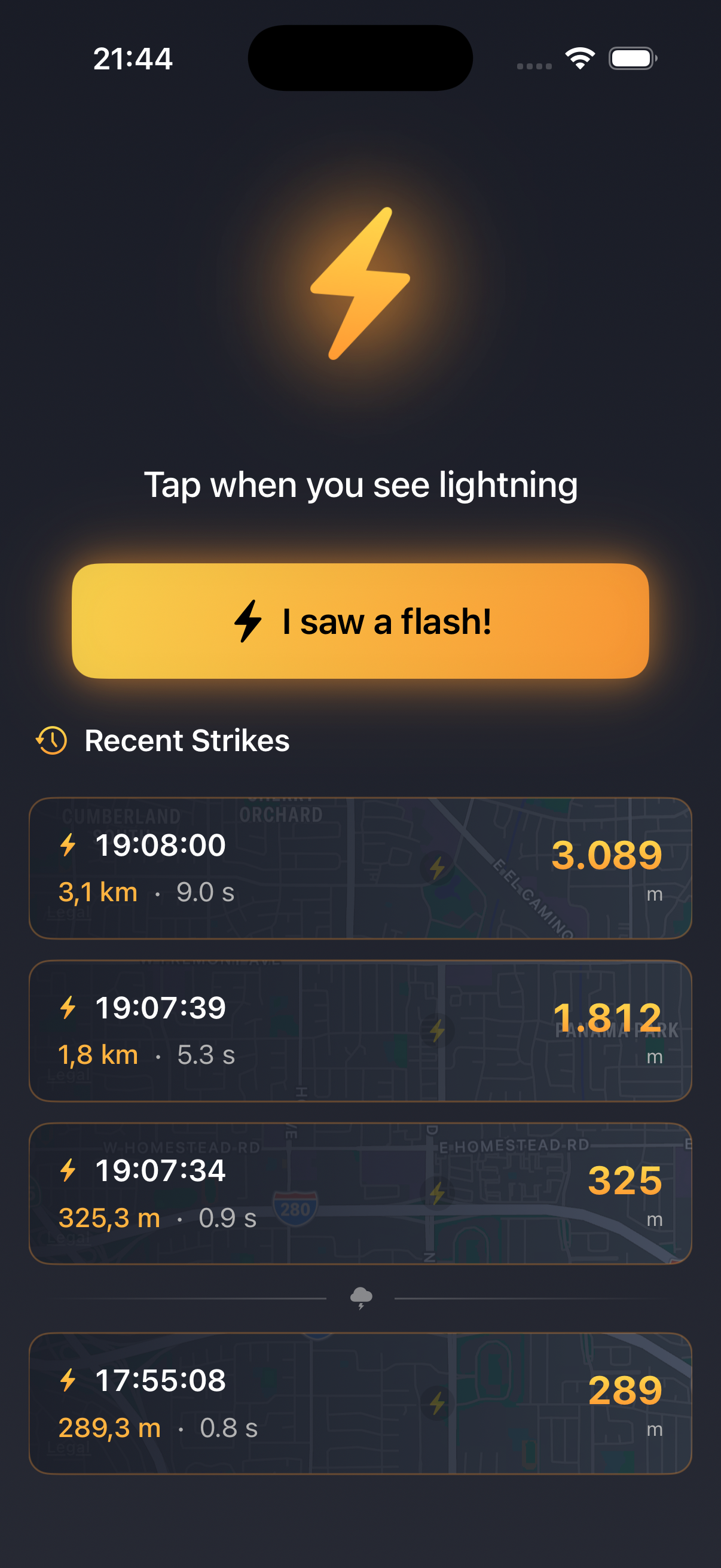 screenshot of main screen, with a big button labeled "I saw a flash!" and a list of previous lightning strikes showing timestamp, distance, and a small map
